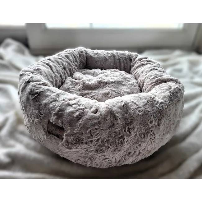 Corbeille doudou pilou gris. Corbeille doudou pilou gris.