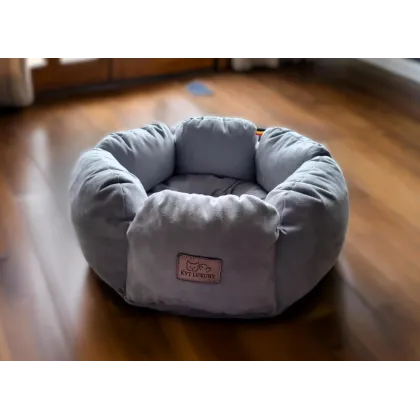 Corbeille tupile pour chat.