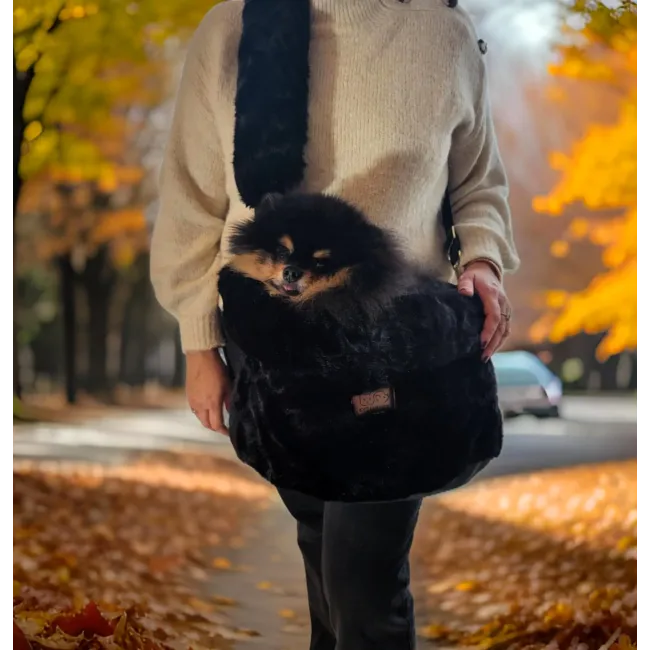 Sac tout fourure noir. Sac tout fourure noir.