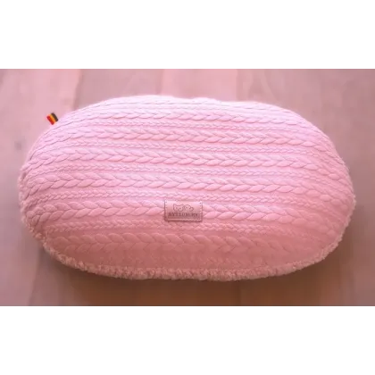 Coussin oval.